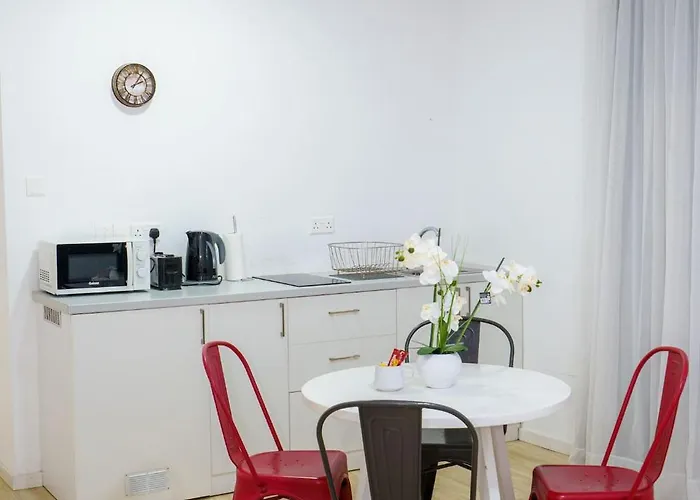 Kitieos 163 In Finikoudes Lárnaca