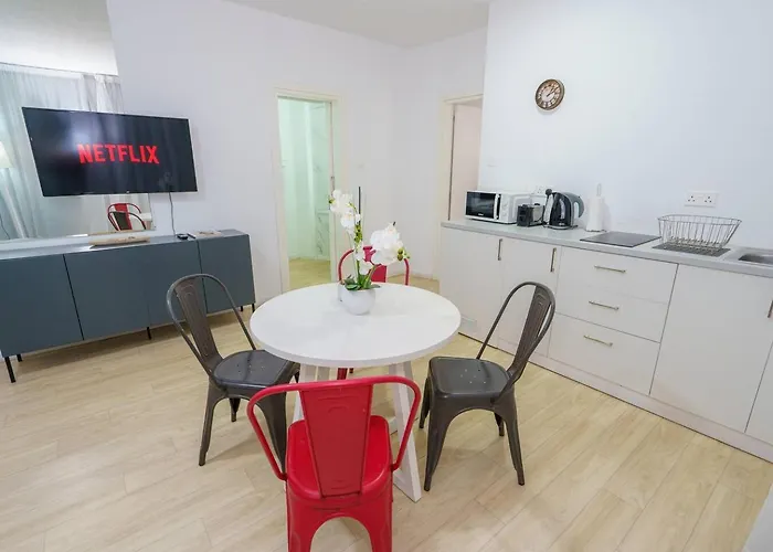 Kitieos 163 In Finikoudes Apartamento Lárnaca